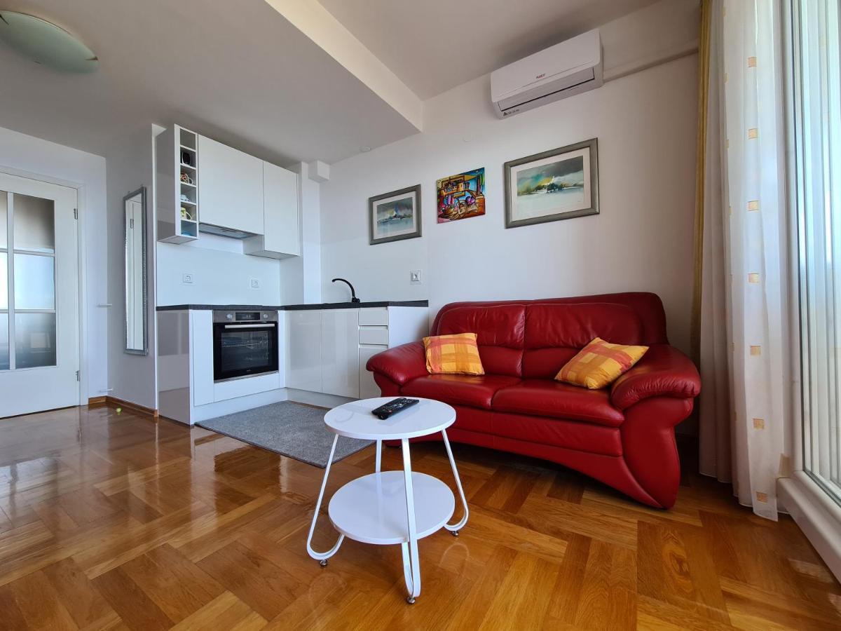 Lucky Pearl Apartment สปลิท ภายนอก รูปภาพ