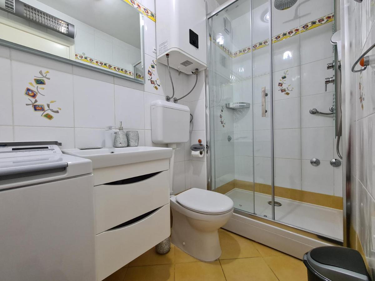 Lucky Pearl Apartment สปลิท ภายนอก รูปภาพ