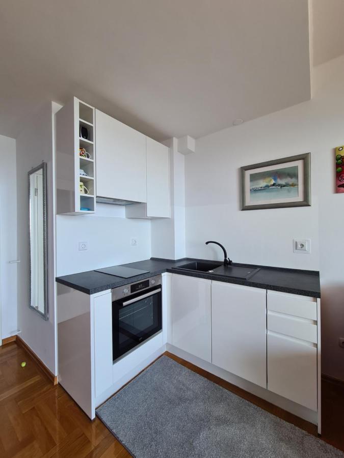 Lucky Pearl Apartment สปลิท ภายนอก รูปภาพ