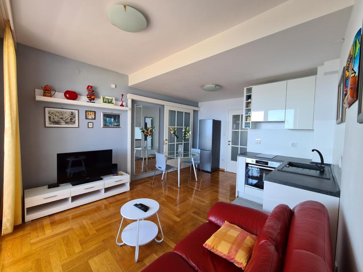 Lucky Pearl Apartment สปลิท ภายนอก รูปภาพ