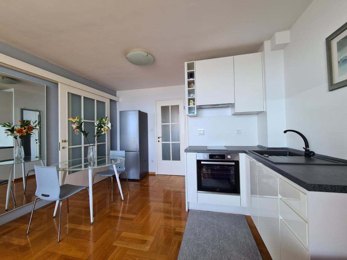 Lucky Pearl Apartment สปลิท ภายนอก รูปภาพ